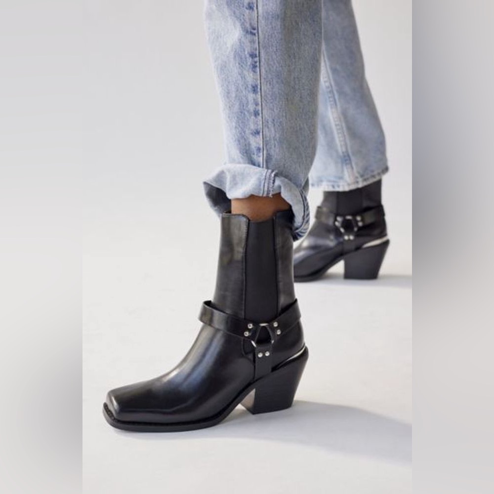 🆕 URBAN OUTFITTERS | LOLA SQUARE TOE BOOT | BLACK | SIZE: 8 - Picture 6 of 8